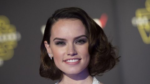 Daisy Ridley rticente  l'ide d'une romance pour Rey