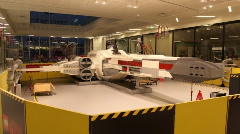 X-Wing de 10m en Lego au Qwartz Paris